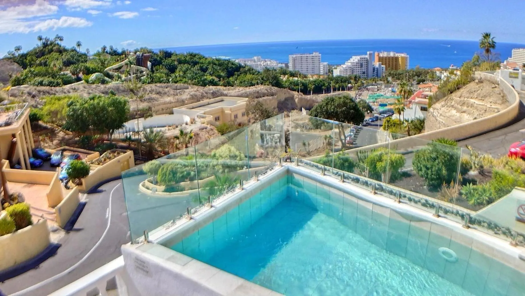 Detached Panoramic Sea View Villa Close To Siam Park, With Private Swimming Pools kontakt
